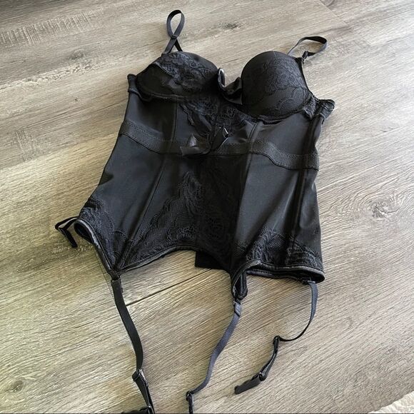NWOT Corset  - Picture 3 of 5